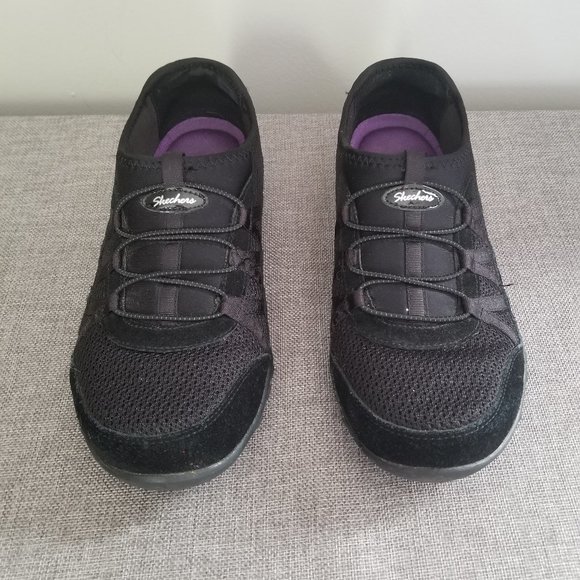Skechers Gratis Strolling Sneaker - Size 8.5 - Picture 2 of 6